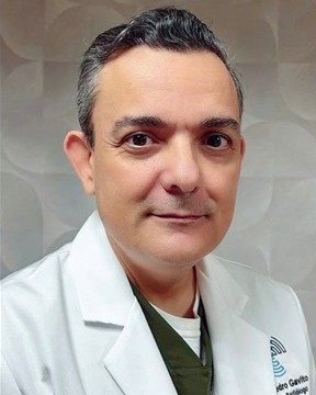Dr. Pedro Gavito Hernández, médico radiólogo certificado